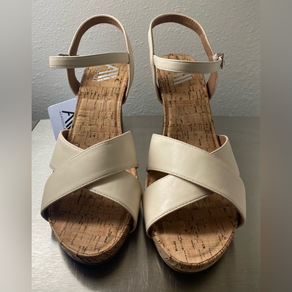 AEROSOLES Women's Tan Wedge Sandals